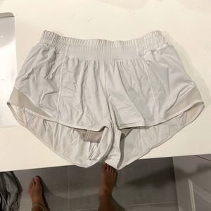 White lululemon shorts